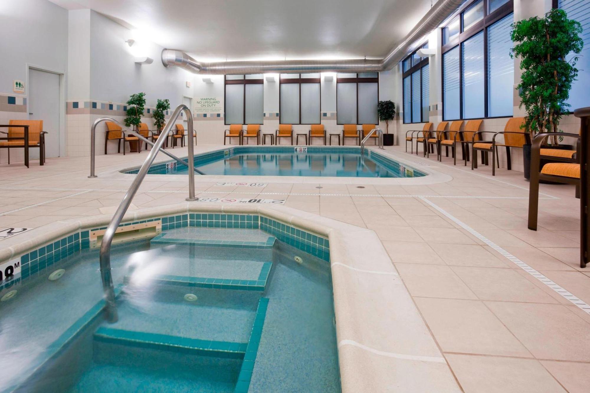 Courtyard Rochester Mayo Clinic Area/Saint Marys Екстериор снимка