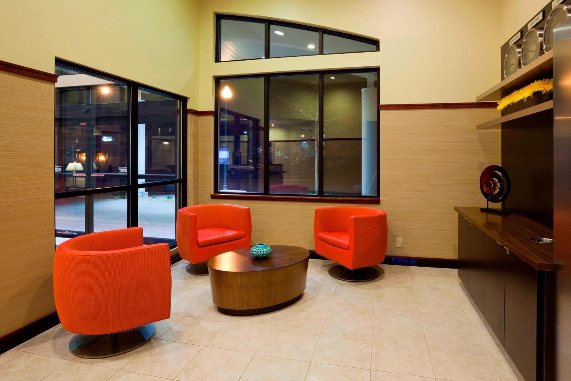 Courtyard Rochester Mayo Clinic Area/Saint Marys Екстериор снимка